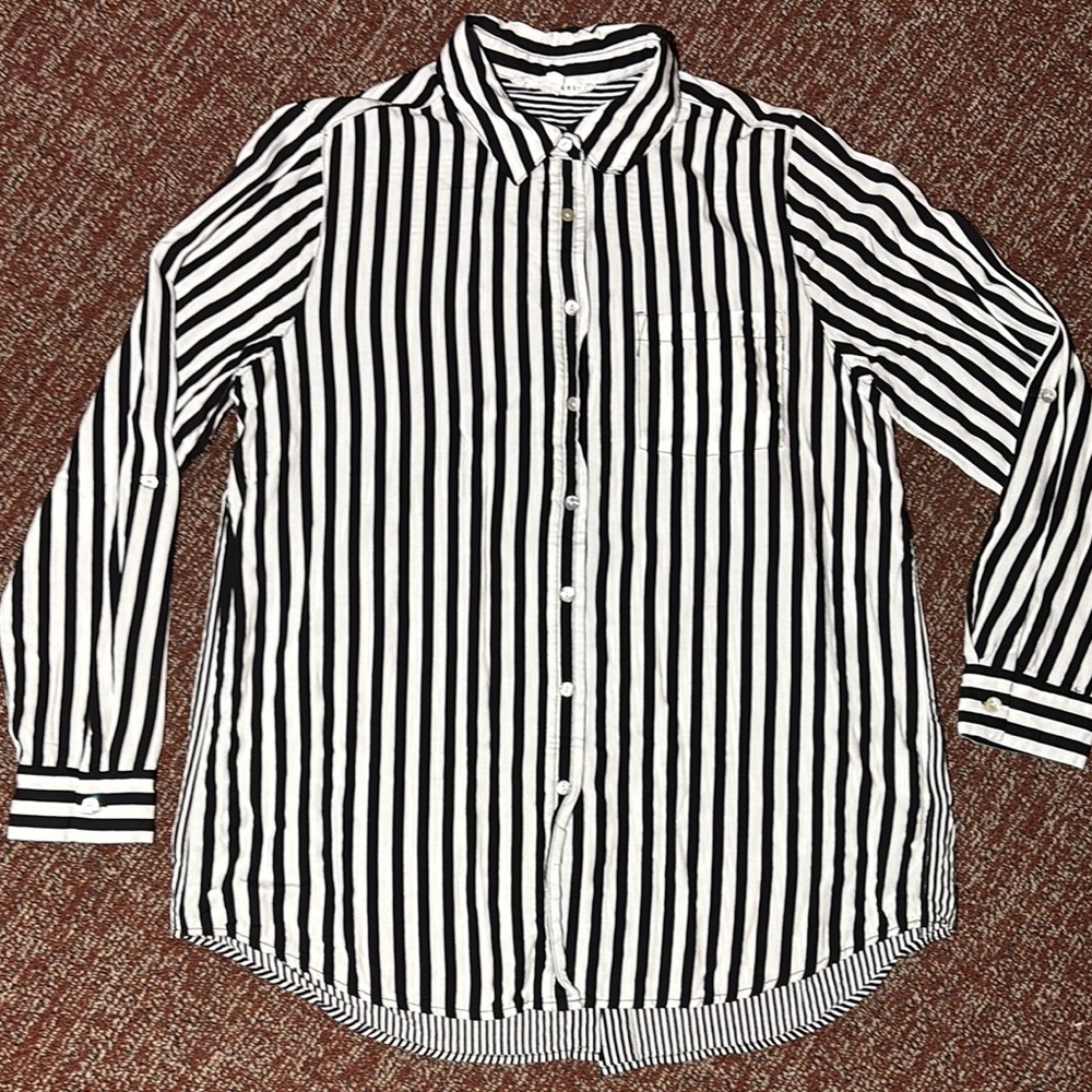 Jane + Delancey Black & White Striped Button Down Shirt long sleeve back buttons